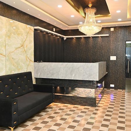 ホテル The Vintage Plaza Baripada エクステリア 写真